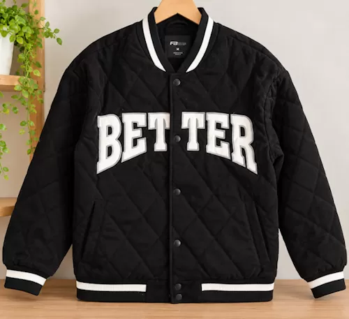 FB SISTER Damen Collegejacke Schwarz mit Steppung und Schriftzug – Größe M